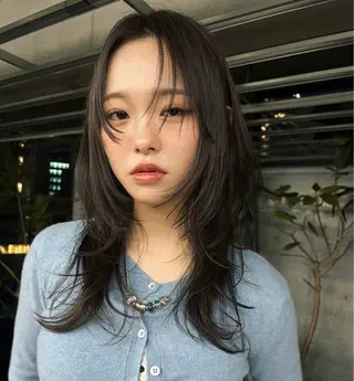 セミロング ハッシュカット カシマハヤトのヘアスタイル