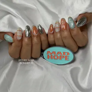 ネイル BONHEUR Annaのネイルデザイン