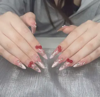 ネイル Lee Nailsのネイルデザイン