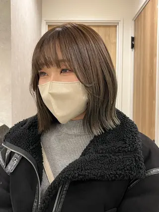 ミディアム カラー anon Loemのヘアスタイル