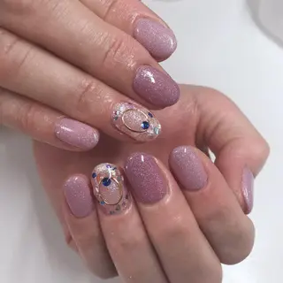 ミディアム Lily Roseスタッフ一同のマツエク・マツパデザイン