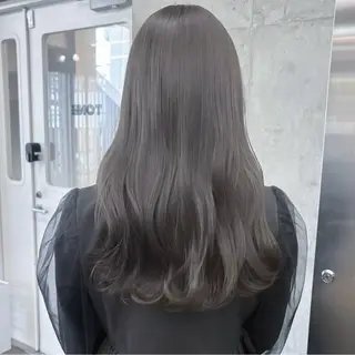 ロング カラー たいき/グレージュ 透明感/髪質改善のヘアスタイル