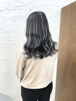 ミディアム 尾崎 弘和のヘアスタイル