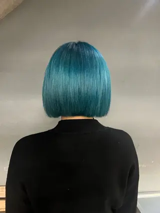 ミディアム カラー AOI 　ヘアカラ ー / ブリーチのヘアスタイル