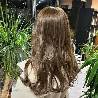 ロング alu所属・alu yuinaのヘアスタイル