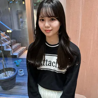 ミディアム 大橋 芽衣のヘアスタイル