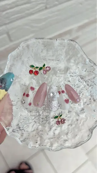 ネイル Lino𓂃⟡.· Chizuruのネイルデザイン