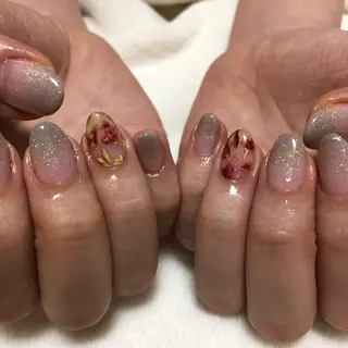 ネイル Risa　/ EARTH小山のネイルデザイン