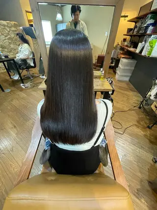 ロング HYGGE by hair 【ﾋｭｯｹﾞﾊﾞｲﾍｱ】所属・縮毛矯正× 髪質改善  | 藤田のヘアスタイル