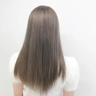 ミディアム カラー 🩵ハイトーン 美咲🩵のヘアスタイル