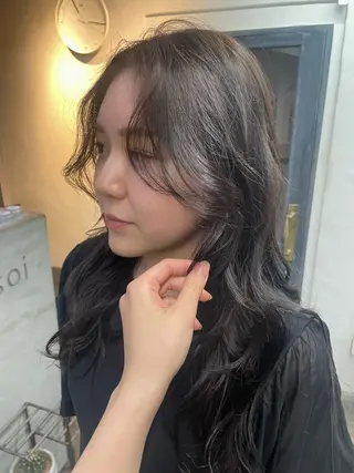 ロング カラー mio ／ハイトーンのヘアスタイル