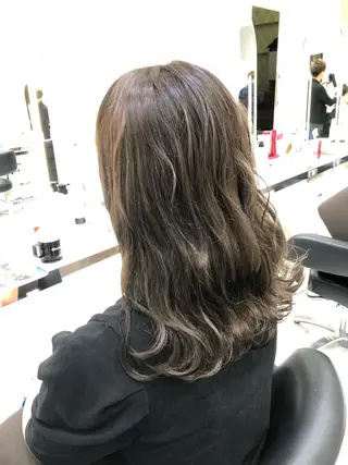 セミロング 岸 保奈美のヘアスタイル