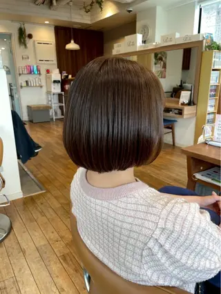 カラー 山本　恵 (やまもと  けい)のヘアスタイル