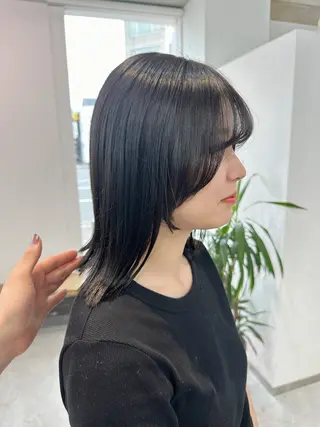 セミロング カラー カイリ /レイヤーカットのヘアスタイル