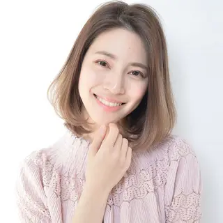 ミディアム カラー 奥田 千尋のヘアスタイル