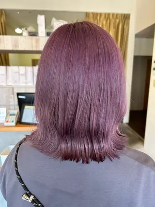 セミロング カラー 康本 瑞季のヘアスタイル