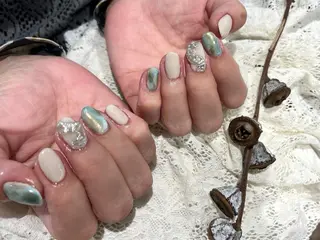 ミディアム m kaori𓃟のネイルデザイン