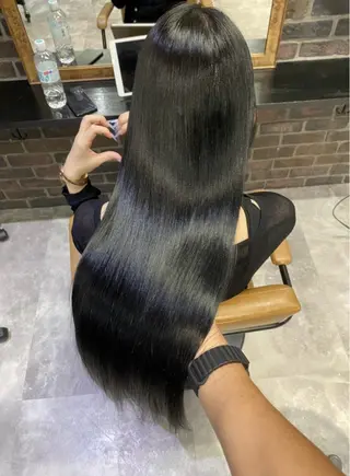 セミロング 髪質改善/ハイトーン MOLAのヘアスタイル