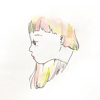 セミロング 佐藤 美咲のヘアスタイル