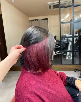 ショート カラー monami 山本華菜のヘアスタイル