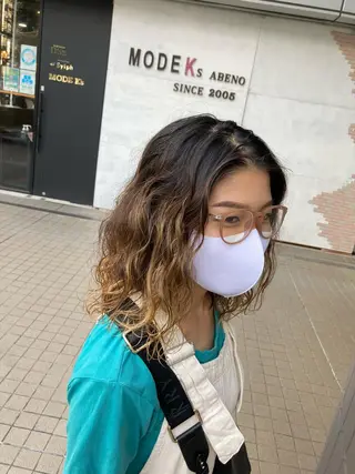 ミディアム パーマ SHAFT Ieiriのヘアスタイル