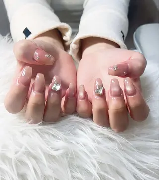 ネイル T. Leeのネイルデザイン