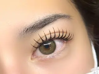 マツエク・マツパ 500%可愛い💘 fein.表参道店の眉毛・アイブロウイメージ