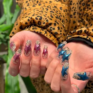 ロング m kaori𓃟のネイルデザイン