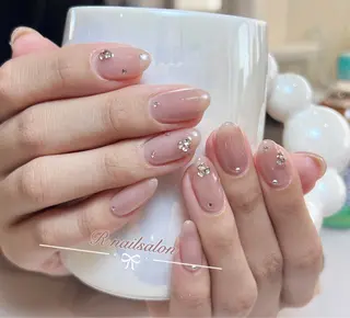 ミディアム R NAILSALONのネイルデザイン