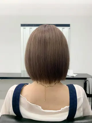 ショート カラー TAKUMI .のヘアスタイル