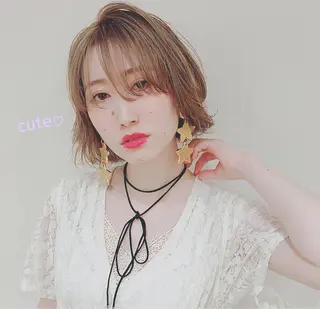 ショート ウルフカット／吉村 桃子のヘアスタイル