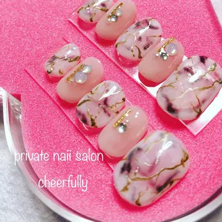 ショート ⭐️ cheerfullyのネイルデザイン