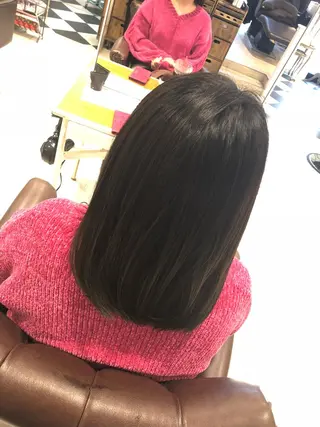 ミディアム ブリーチカラー🌈 嘉名 真樹のヘアスタイル