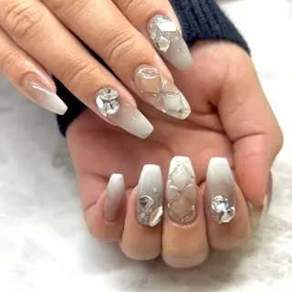 ネイル total salon Bell所属・Totalsalon Bell【嶌田彩華】のネイルデザイン