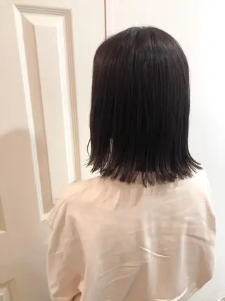 ミディアム カラー MIOベージュカラー 柔らかいカラーのヘアスタイル