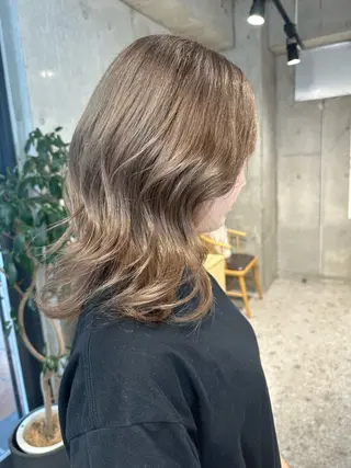 ミディアム ︎🤎W color MIYU‎🤎のヘアスタイル