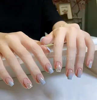 ネイル 高木 維麗絲のネイルデザイン