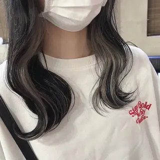 セミロング カラー uni 江坂🦋 木下風子のヘアスタイル
