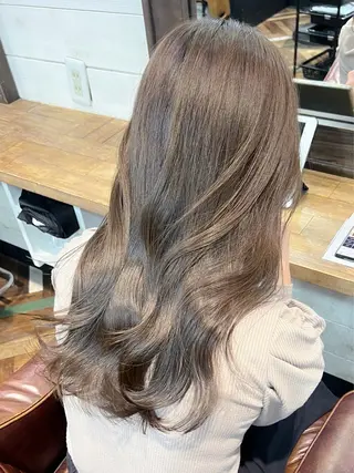 セミロング カラー 顔周りレイヤー🌈 透明感カラ⭐️RENのヘアスタイル