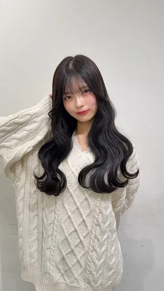 ロング カラー AiWill所属・韓国/透明感カラー さらのヘアスタイル