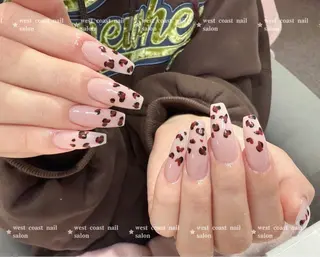 ネイル リボン、ガーリー パーツ放題専門店のネイルデザイン