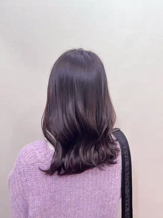 ミディアム カラー 伊藤 由妃乃のヘアスタイル