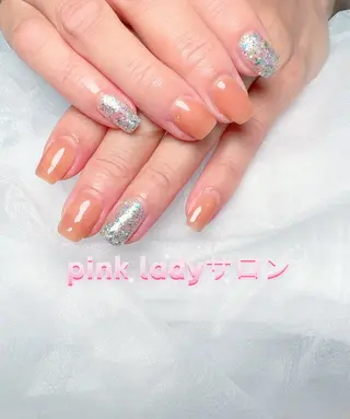 ネイル pink ladyサロン所属・べ にのネイルデザイン