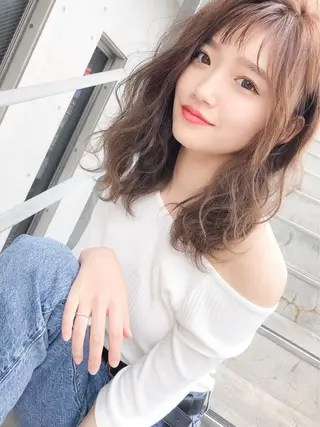 ミディアム レイヤーカット・ 縮毛矯正 星野のヘアスタイル