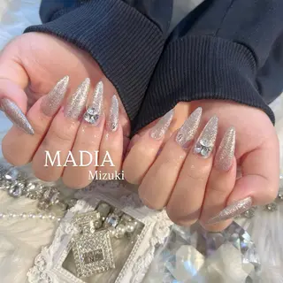 ネイル Nailsalon MADIA所属・石塚 みずきのネイルデザイン