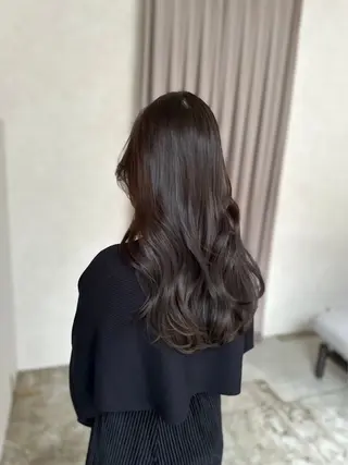 ロング カラー Inity所属・Inity 新谷茉璃のヘアスタイル