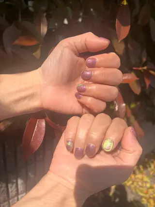 ネイル NANAE ネイル🌈虹のネイルデザイン