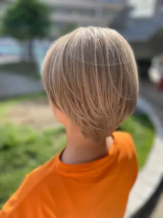 ショート カラー aini上本町 吉元直明のヘアスタイル