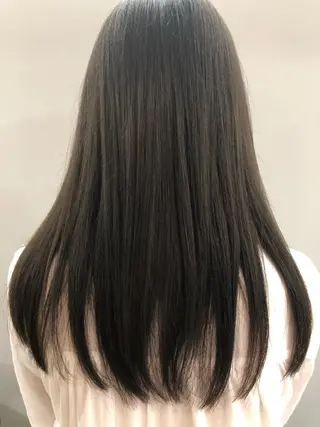 ロング 白土 さくらのヘアスタイル