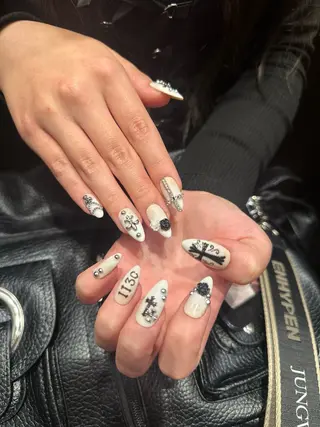 ネイル 🩷JiSu🩷 チップ長さ出し専門のネイルデザイン